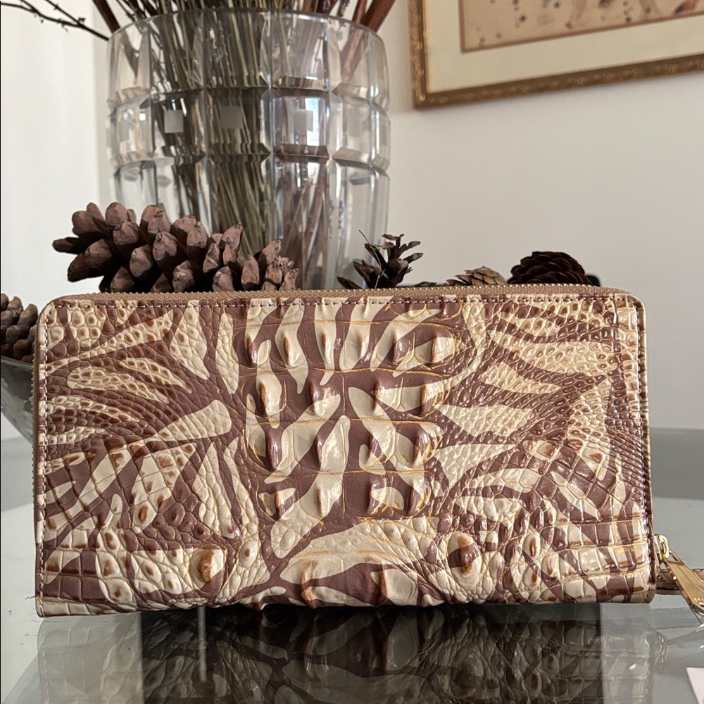 BRAHMIN Skyler Clutch wallet Melbourne Leather NWT